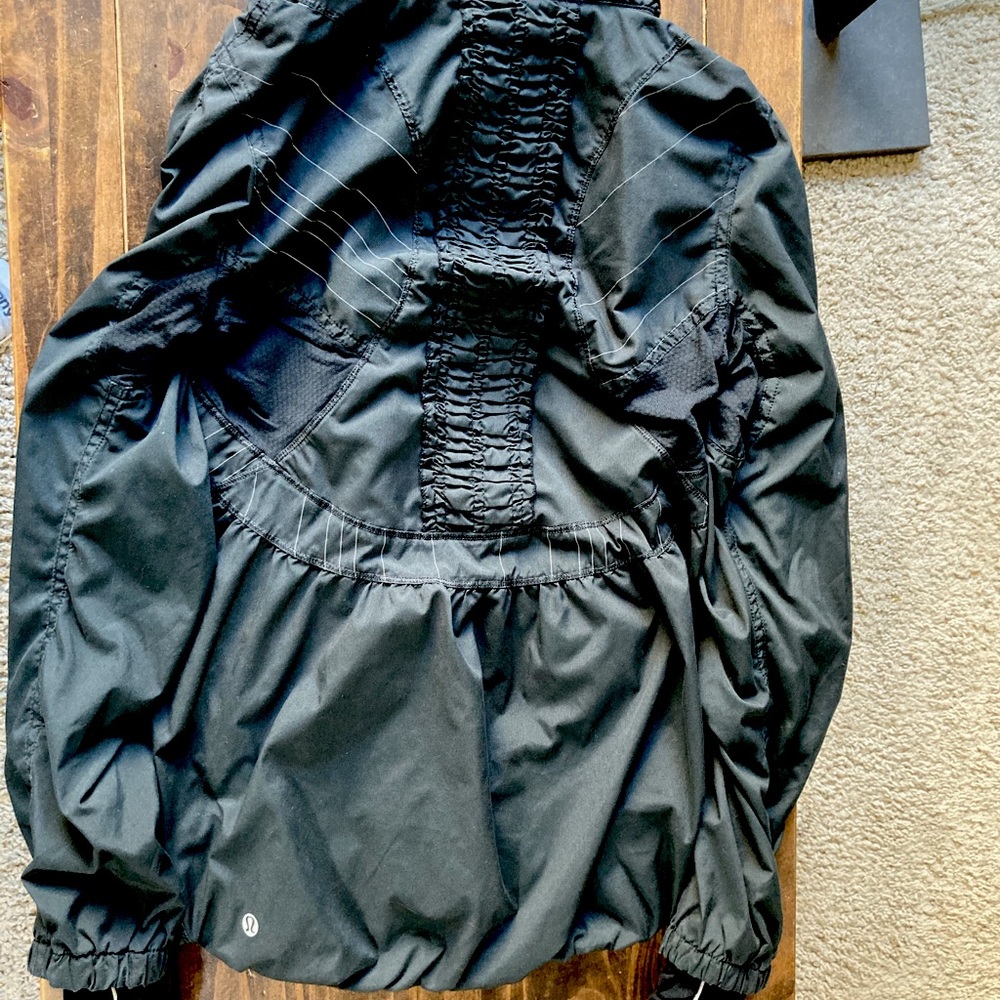SOLD! Lululemon Athletica Black Zip Up Jacket Sz 4
